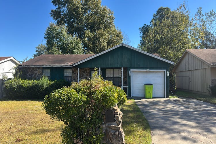 1610 N. Lowe St. Stuttgart, AR 72160, Arkansas (Stuttgart) County