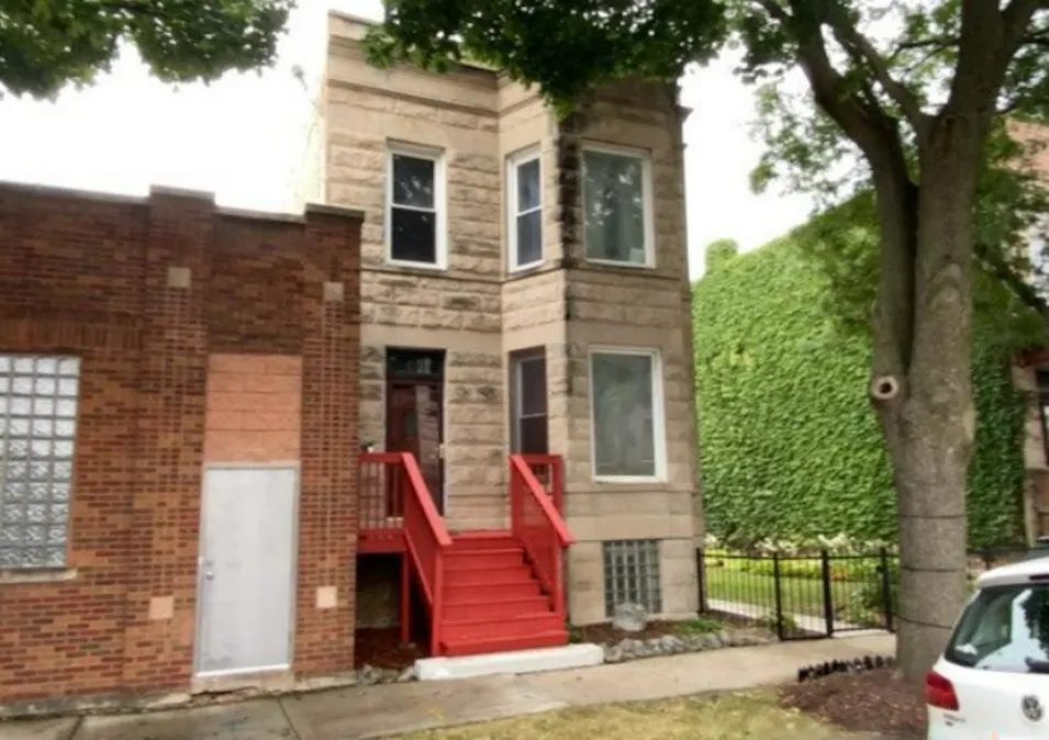 2824 W Walnut Street Chicago, IL 60612, Cook County