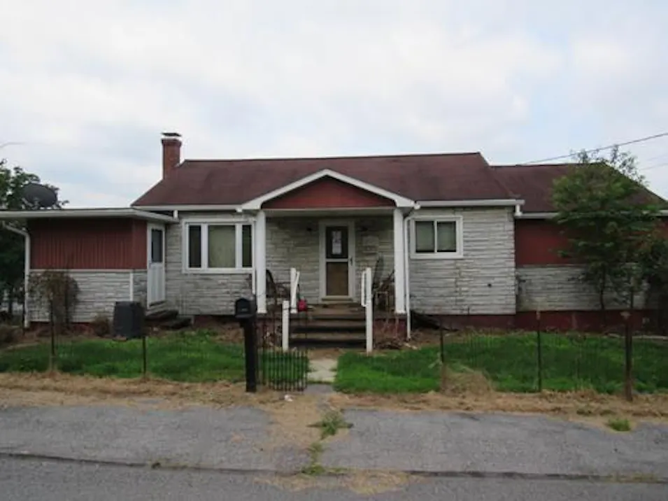 873 Lohr St Central City, PA 15926, Somerset County