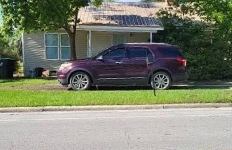 402 Cherry St W Douglas, GA 31533, Coffee County