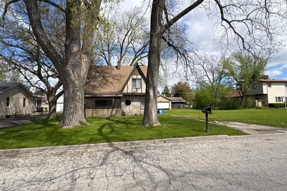 2720 Harrison Place Waukegan, IL 60085, Lake County