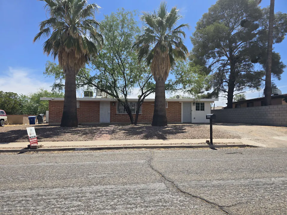 2101 S Farwell Ave Tucson, AZ 85711, Pima County