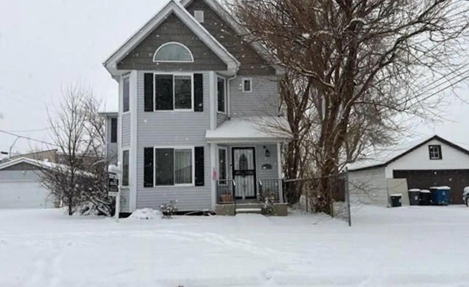 6120 W 98th St Oak Lawn, IL 60453, Cook County