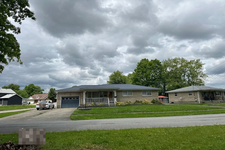 5610 Pine Tree Dr Louisville, KY 40219, Jefferson County