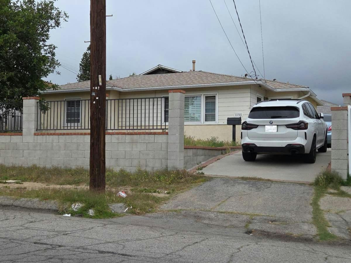 Borden Ave, Sylmar, CA 91342