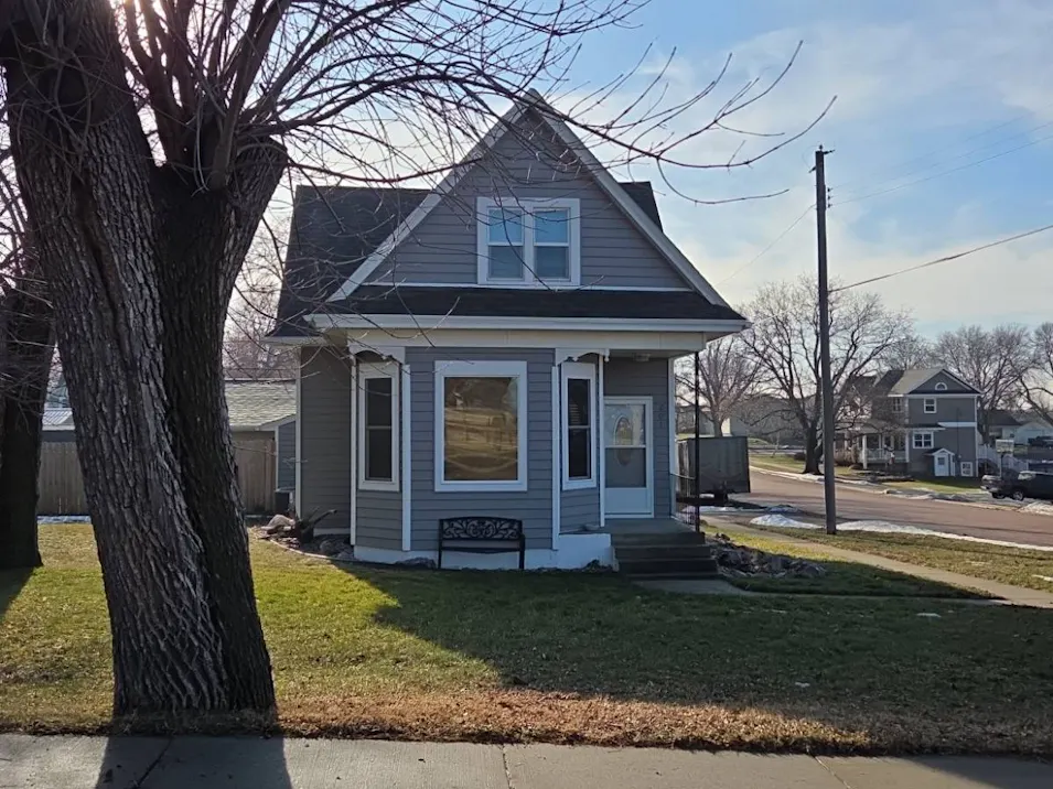 201 Nidaros Ave Baltic, SD 57003, Minnehaha County