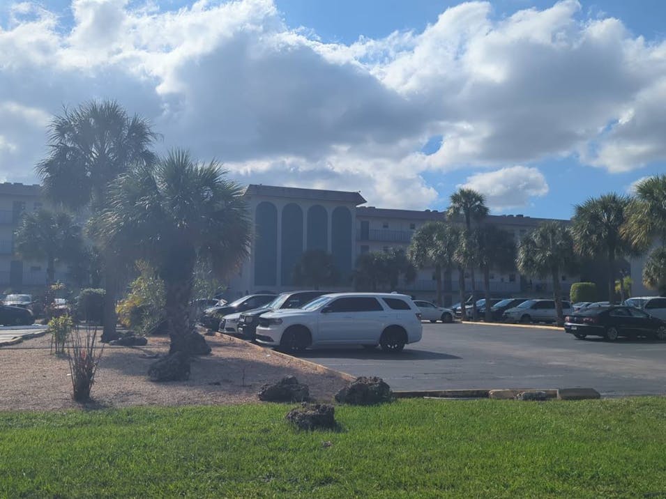 4311 Crystal Lake Dr Pompano Beach, FL 33064, Broward County