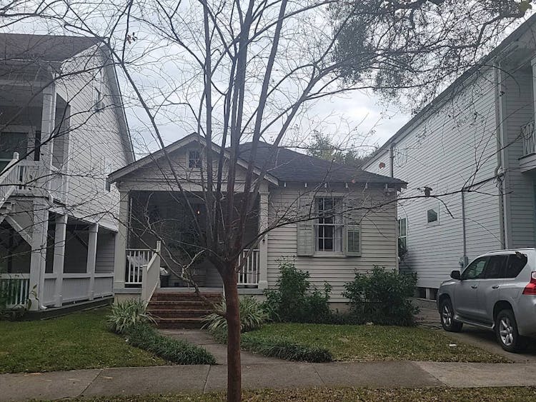 2323 State St New Orleans, LA 70118, Orleans County