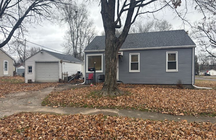 1010 S. Gomo Street Peoria, IL 61605, Peoria County