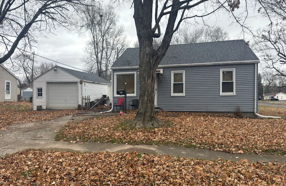 1010s Gomo St Peoria, IL 61605, Peoria County