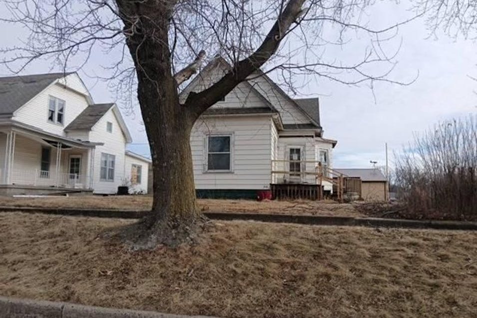 310 Montgomery Griswold, IA 51535, Cass County