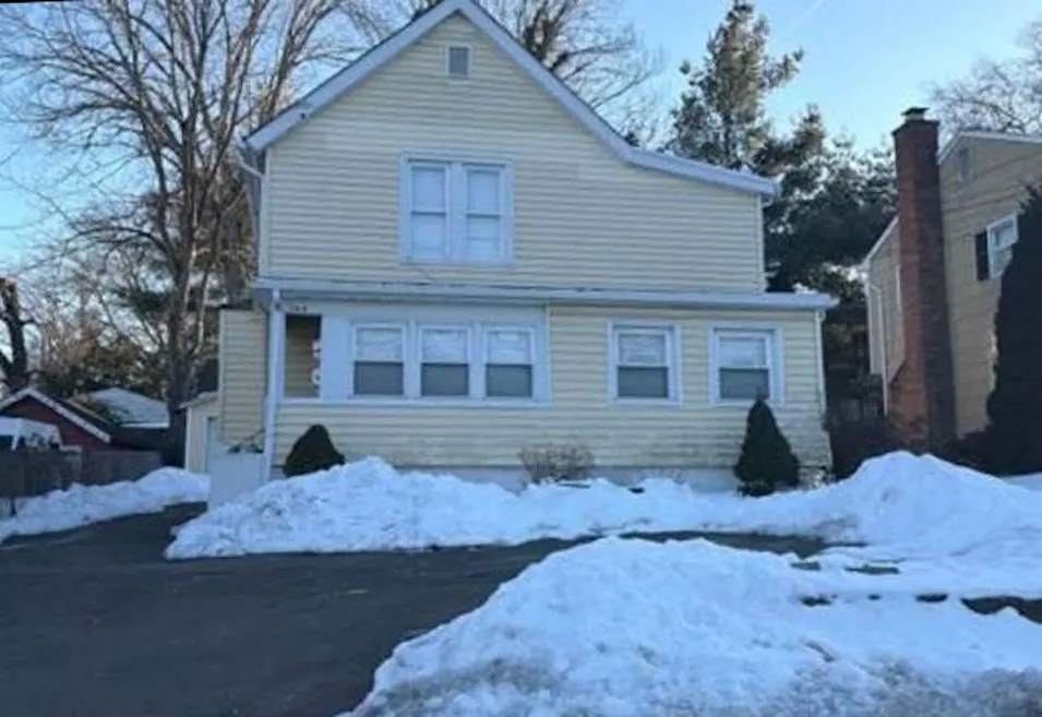 166 Toms Rd Stamford, CT 06906, Fairfield County