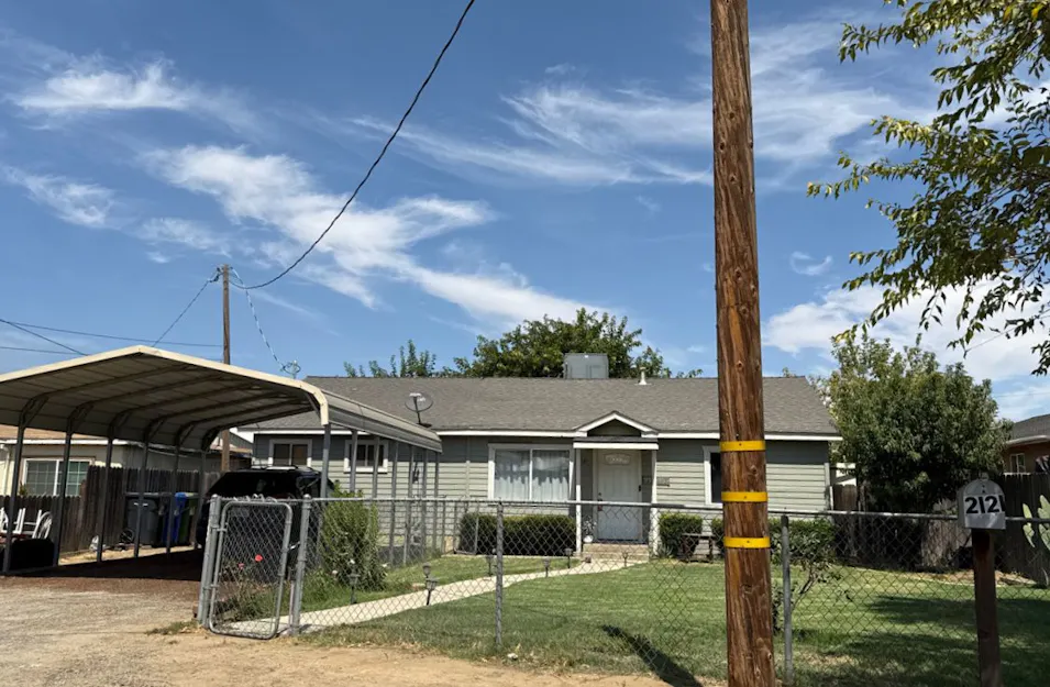 2121 Davis Way Modesto, CA 95351, Stanislaus County