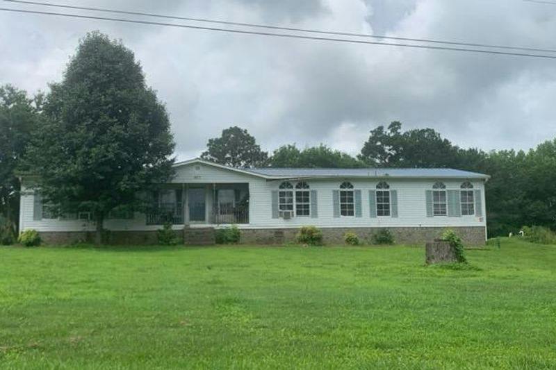 Hog Jaw Rd, Arab, AL 35016