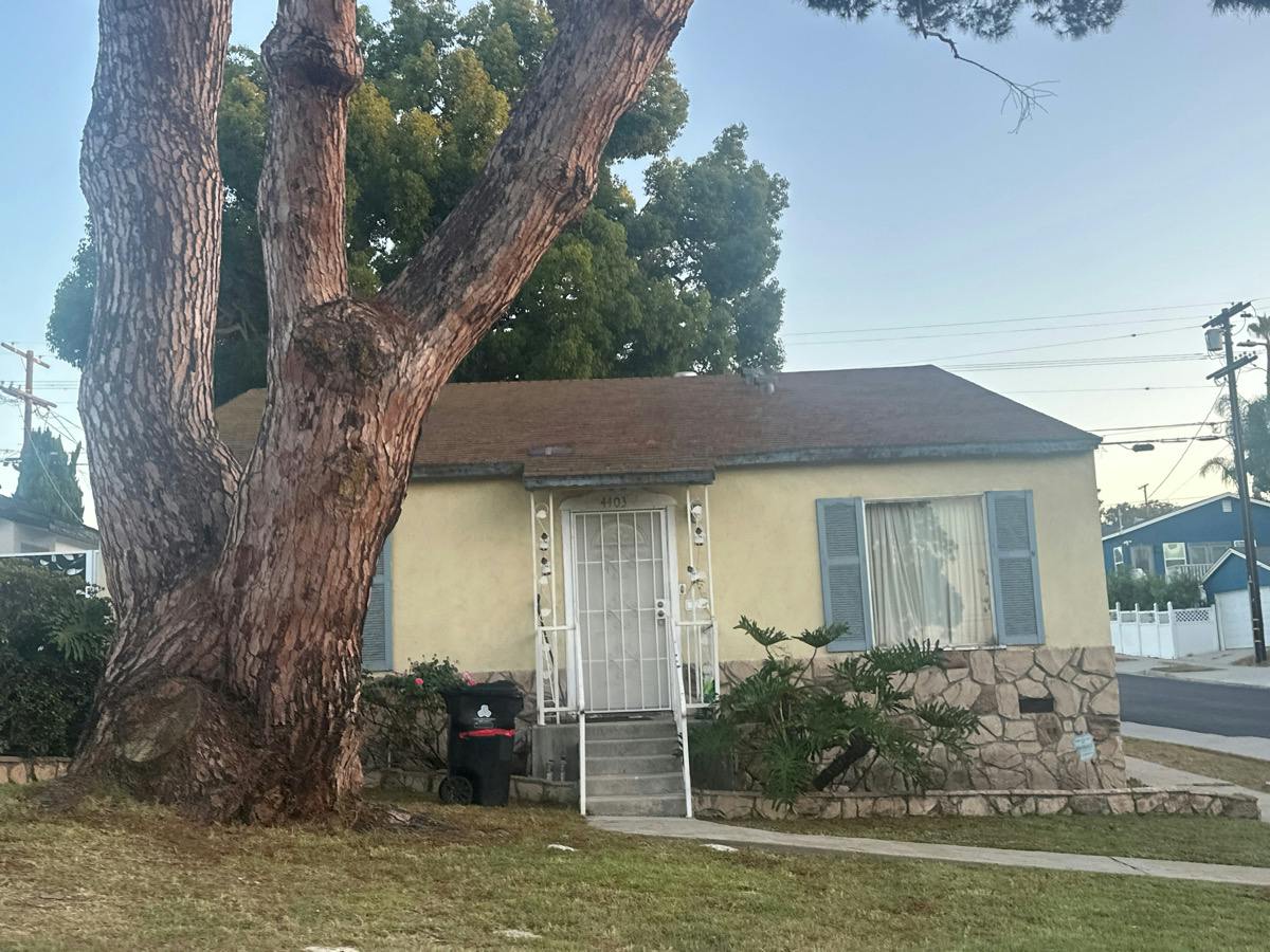 3rd St, Santa Ana, CA 92703