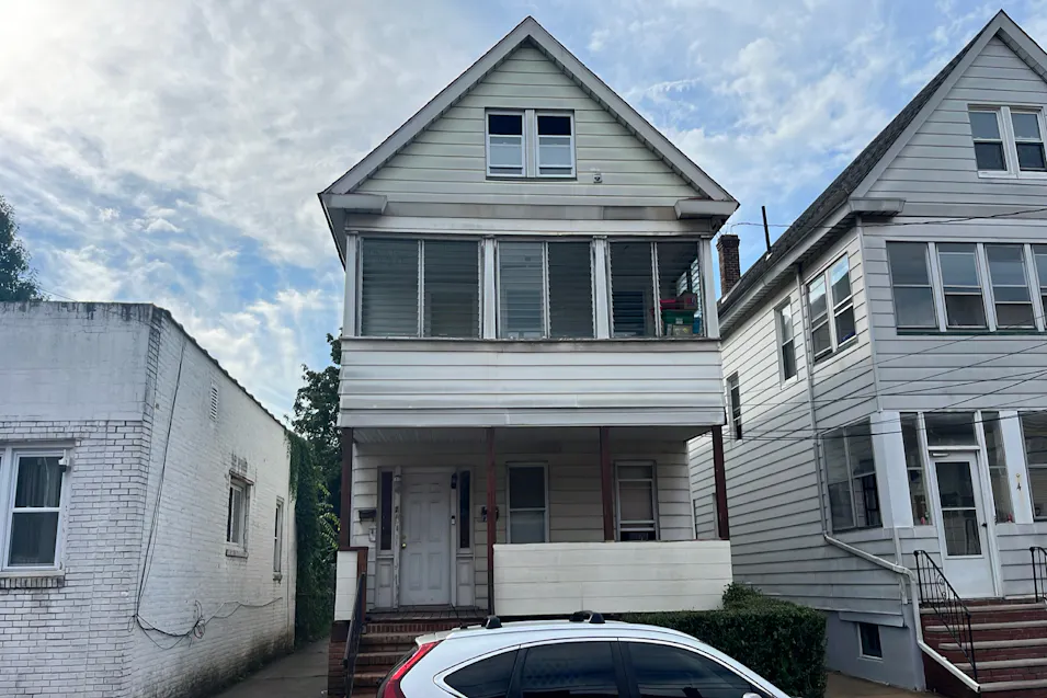 2 Brookside Ave New Brunswick, NJ 08901, Middlesex County
