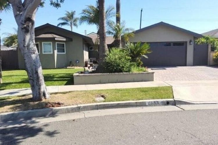 8590 El Arroyo Avenue Fountain Valley, CA 92708, Orange County