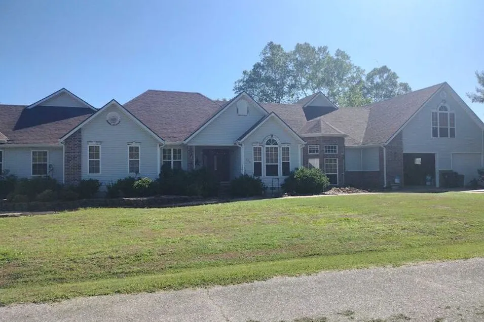 129 Riverview Dr Anderson, MO 64831, McDonald County