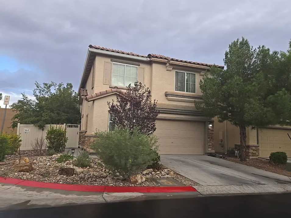 10883 Hawthorne Berry Street Las Vegas, NV 89141, Clark County