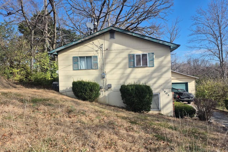 1908 Main Dr High Ridge, MO 63049, Jefferson County