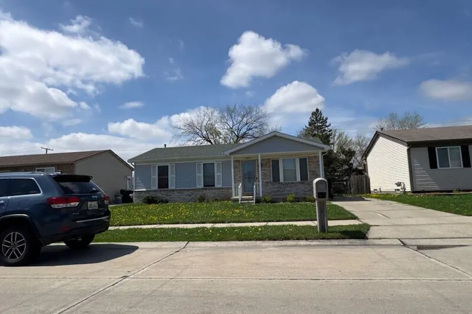 25841 Lehner Ct Roseville, MI 48066, Macomb County