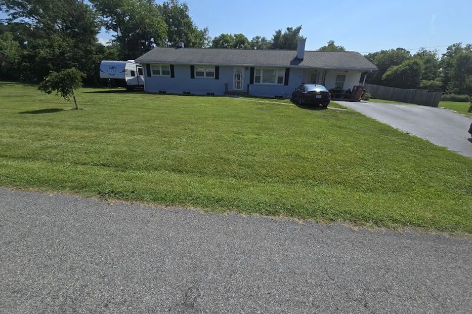 3349 Locust Grove Ln Salem, VA 24153, Salem City County