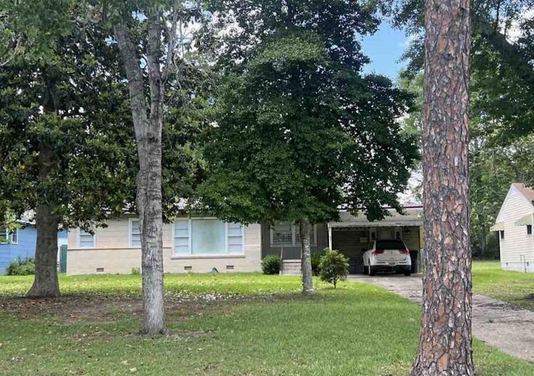 1726 W Selma St Dothan, AL 36301, Houston County