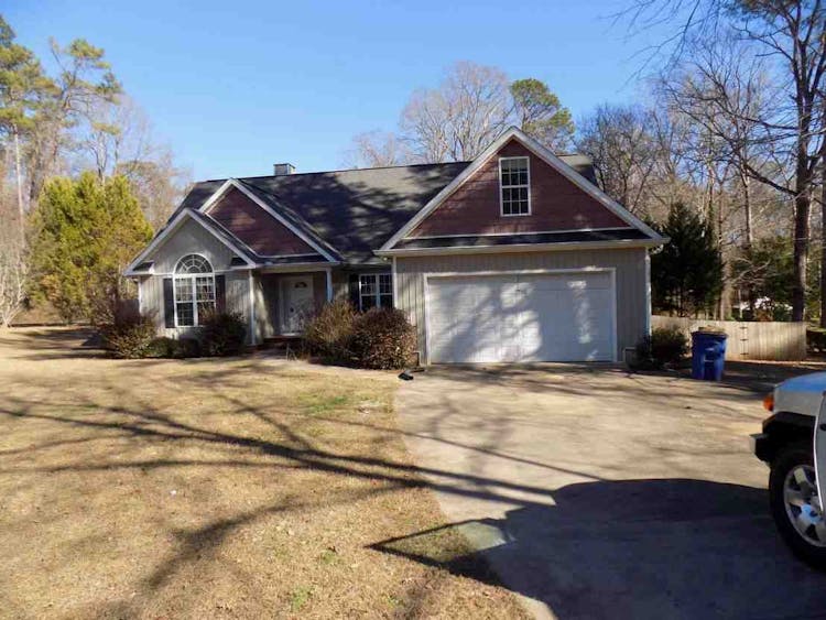 2191 Wesleyan Dr Macon, GA 31210, Bibb County