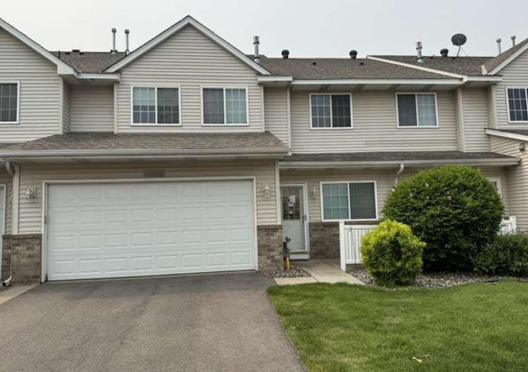 8826 92nd St S Cottage Grove, MN 55016, Washington County