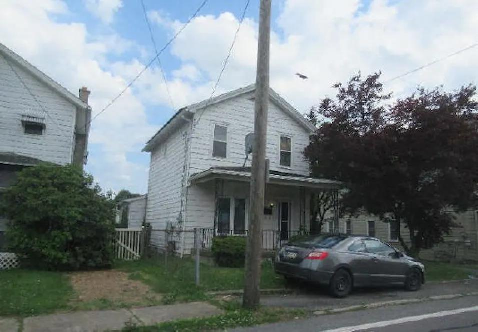 497 E State St Larksville, PA 18651, Luzerne County