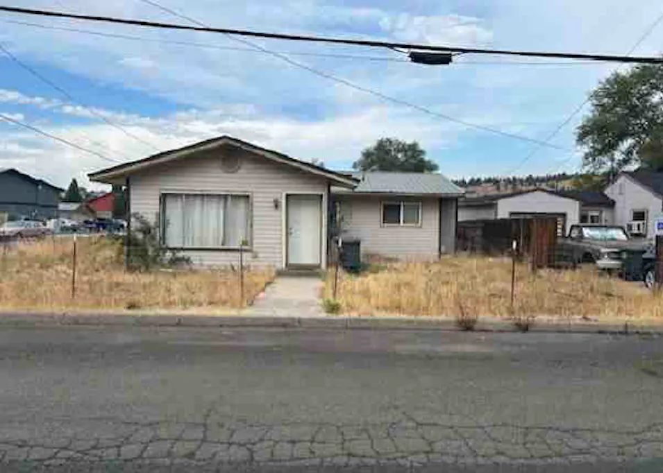 596 SW Madison St Madras, OR 97741, Jefferson County
