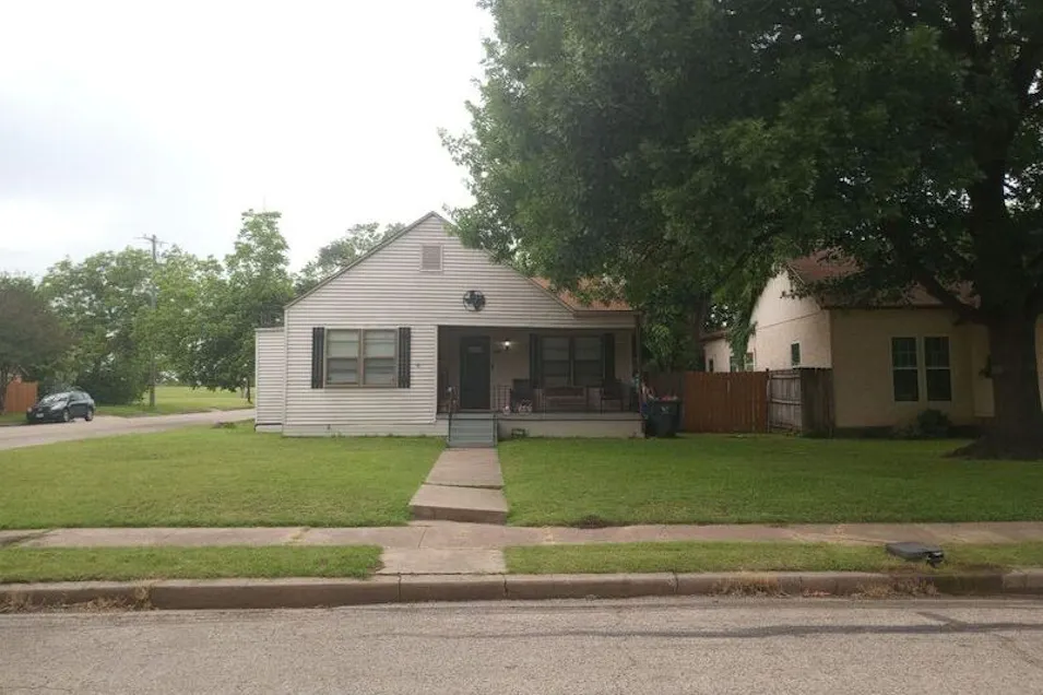 2925 Live Oak Ave Waco, TX 76708, McLennan County