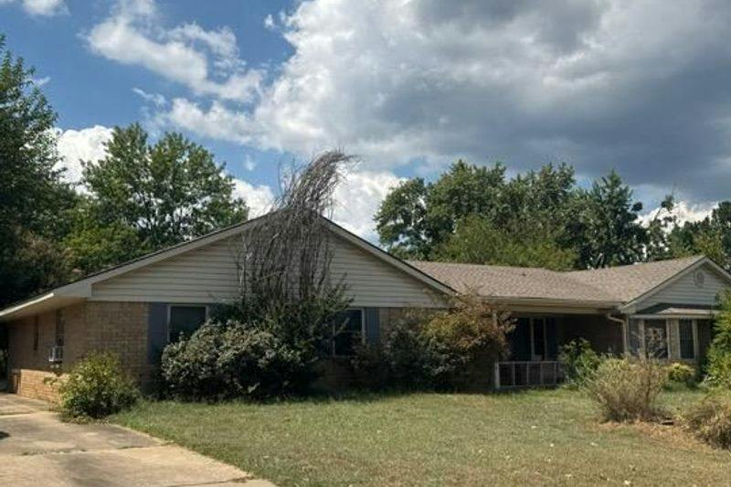 Lovers Ln, Van Buren, AR 72956