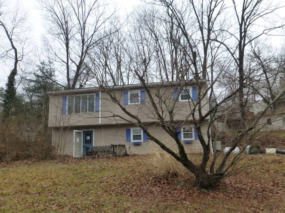 35 White Oak Ln Etters, PA 17319, York County