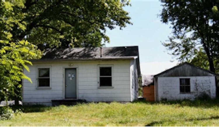 204 Oaklawn Ter Creve Coeur, IL 61610, Tazewell County