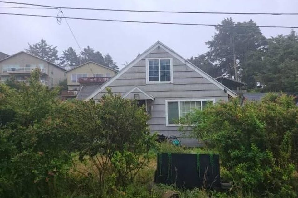 1640 NW 26th St Lincoln City, OR 97367, Lincoln County