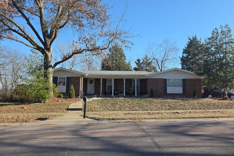 6277 Lake Paddock Dr Florissant, MO 63033, St. Louis County