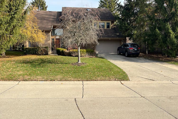 30904 Huntsman Dr W Farmington Hills, MI 48331, Oakland County