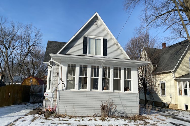 521 4th St Dekalb, IL 60115, Dekalb County