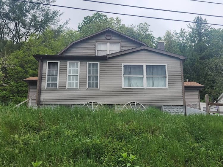 1912 Yellow Springs Drive Williamsburg, PA 16693, Blair County