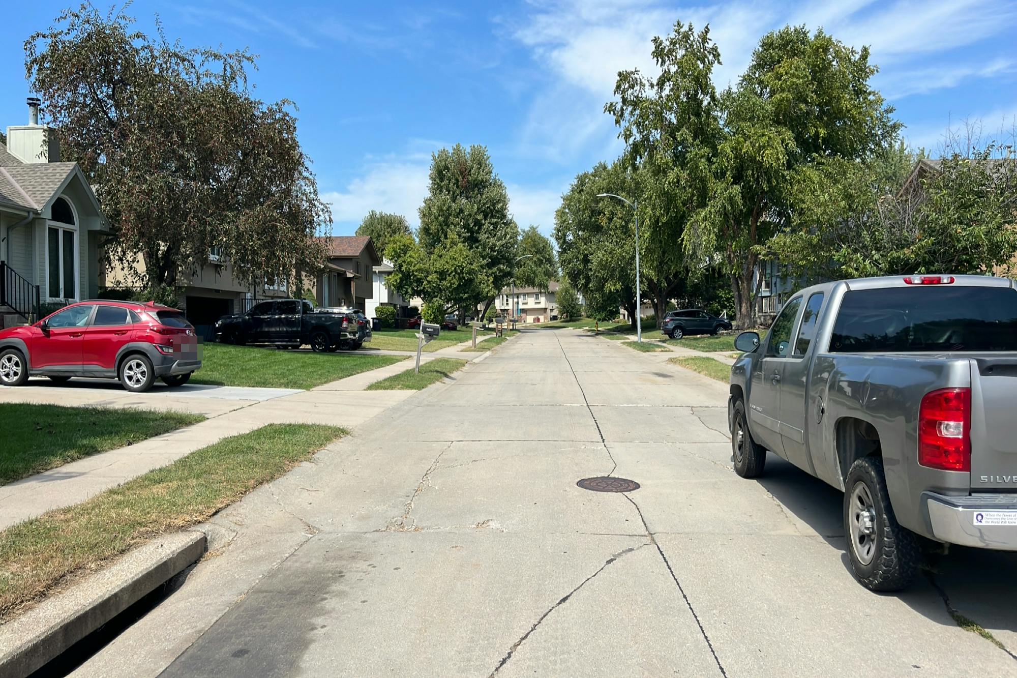 Pasadena Ave, Omaha, NE 68144