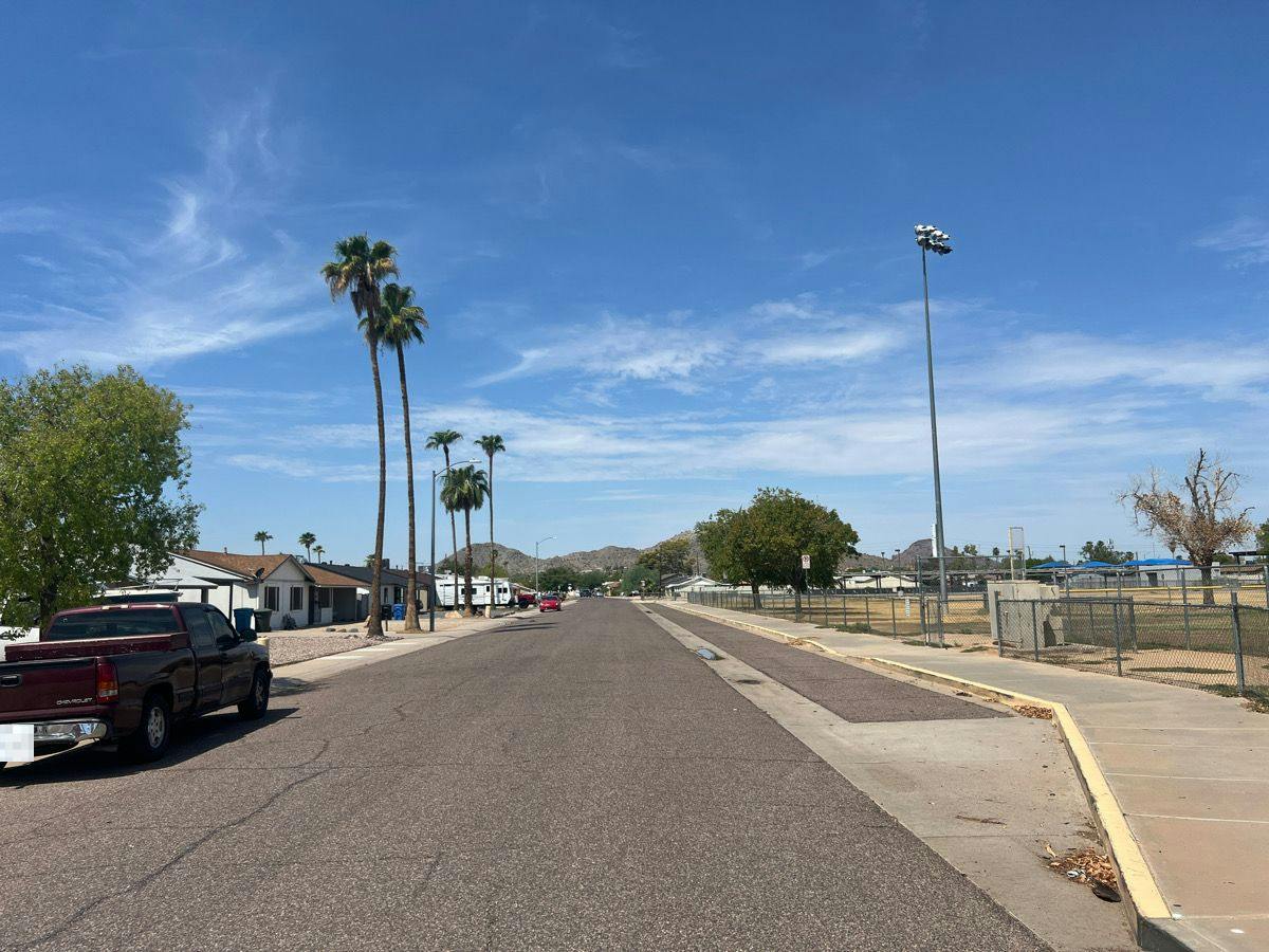 Delcoa Dr, Phoenix, AZ 85032