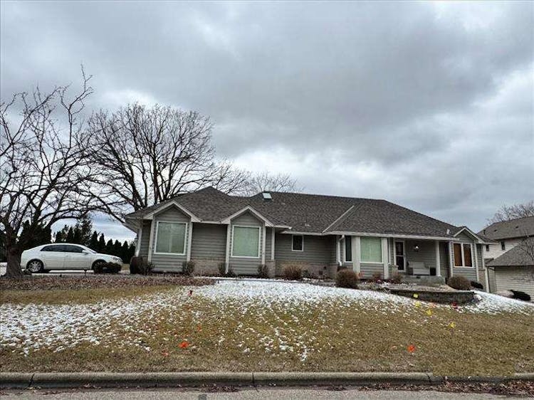 2005 Great Oaks Dr Burnsville, MN 55337, Dakota County