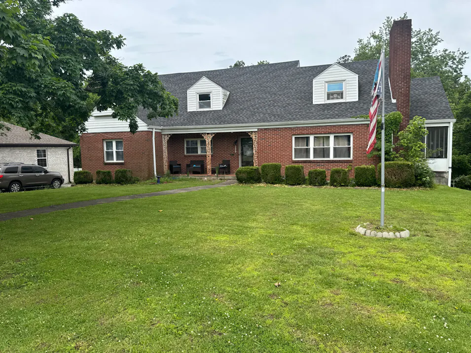 205 N Main St Greenville, KY 42345, Muhlenberg County