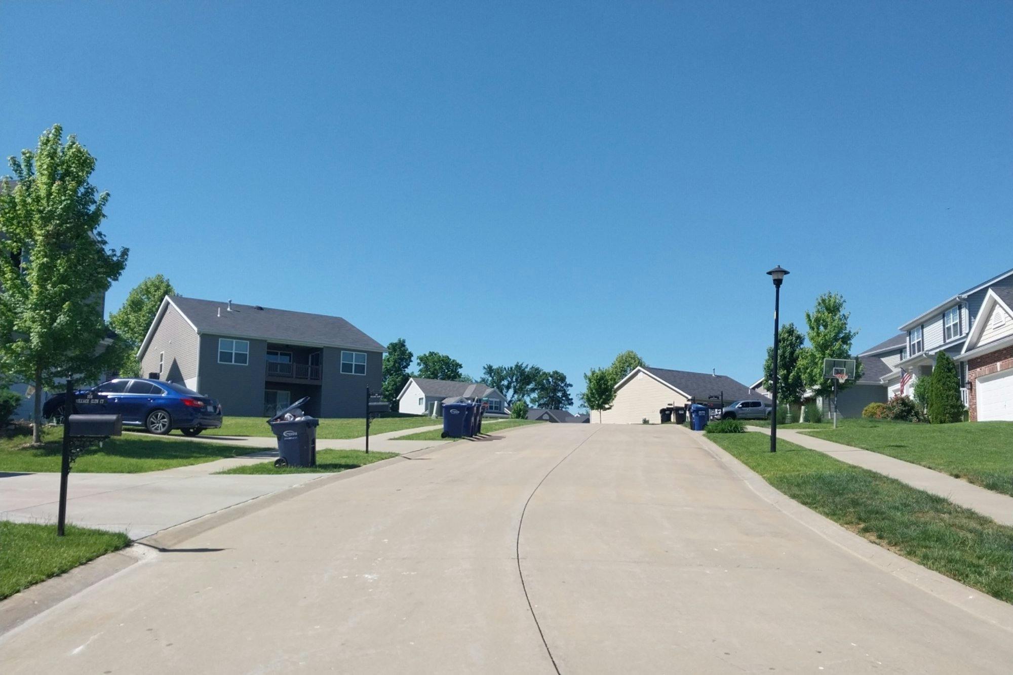 Village Glen Ct, Wentzville, MO 63385