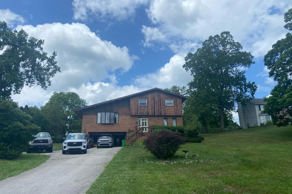 7580 N Meadowpark Dr Walton Hills, OH 44146, Cuyahoga County