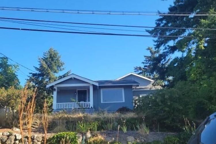332 NE 53rd St Seattle, WA 98105, King County