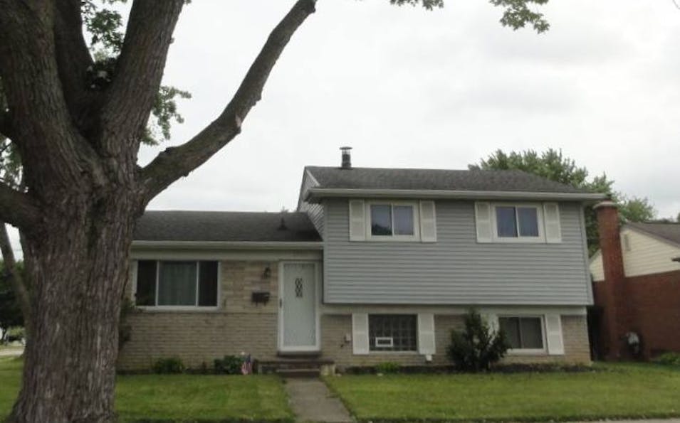 17311 Adolph Fraser, MI 48026, Macomb County