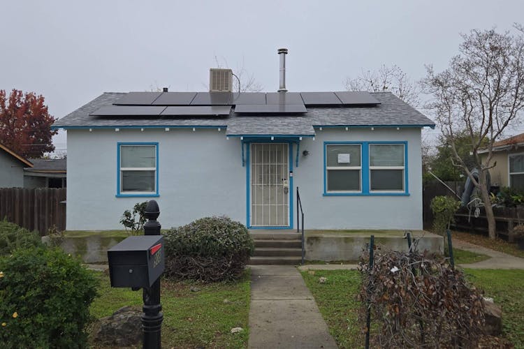 908 S Clark St Visalia, CA 93292, Tulare County