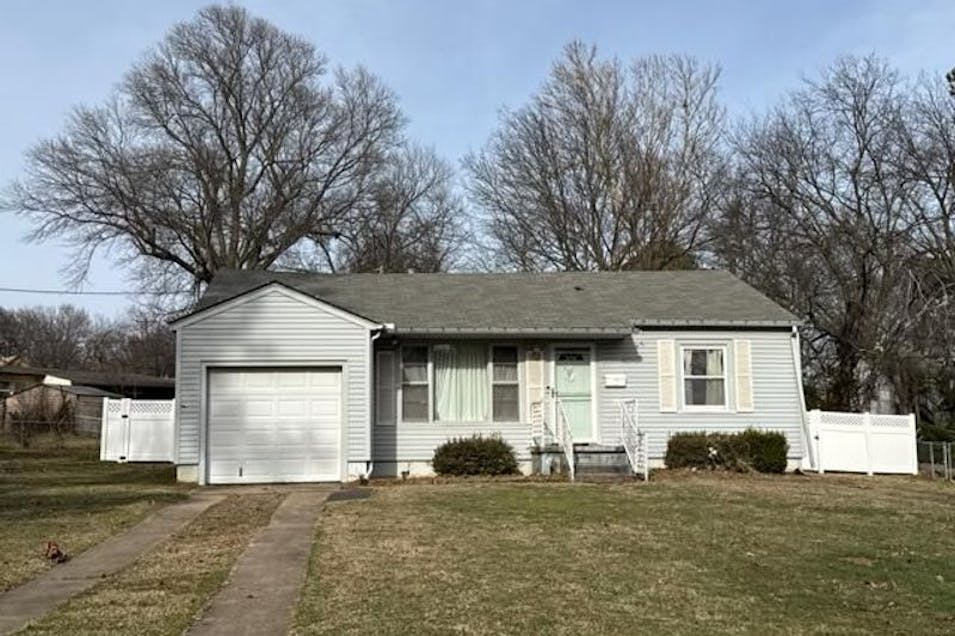 4210 Robertson St Muskogee, OK 74401, Muskogee County